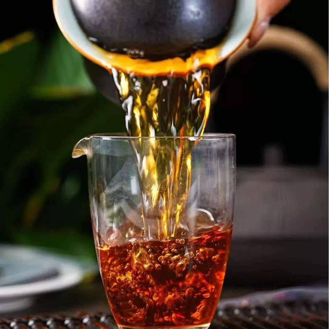 Sip Tea Tao，Heart‑Shaped Yunnan Dark Tea with Rose Petals